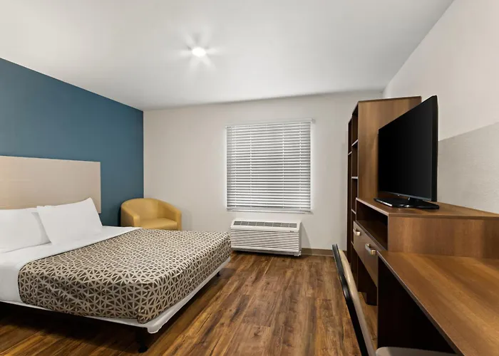 Woodspring Tolleson - Phoenix West Hotel